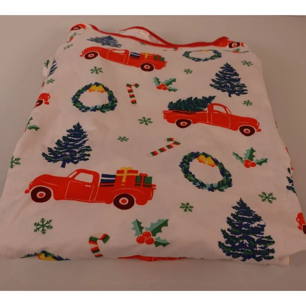 Christmas Pajamas 2 Piece Set Women's Size XL Super Soft White Red Truck Green